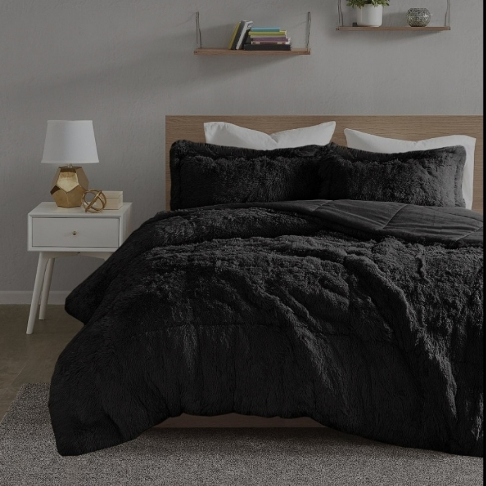 Intelligent Design Shaggy Long Faux Fur Comforter Mini Set Twin Black